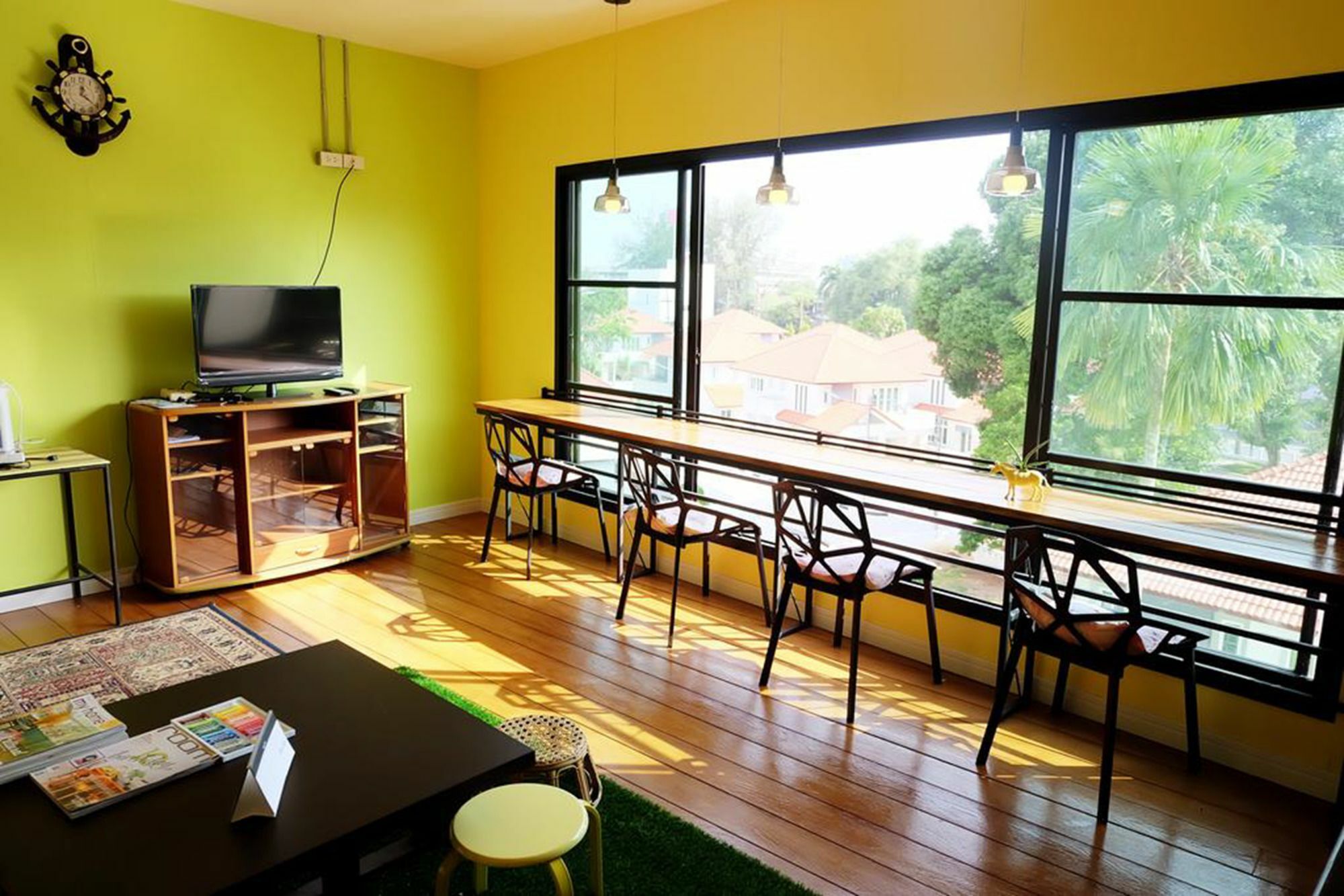 Green House At Trang Guesthouse Екстериор снимка