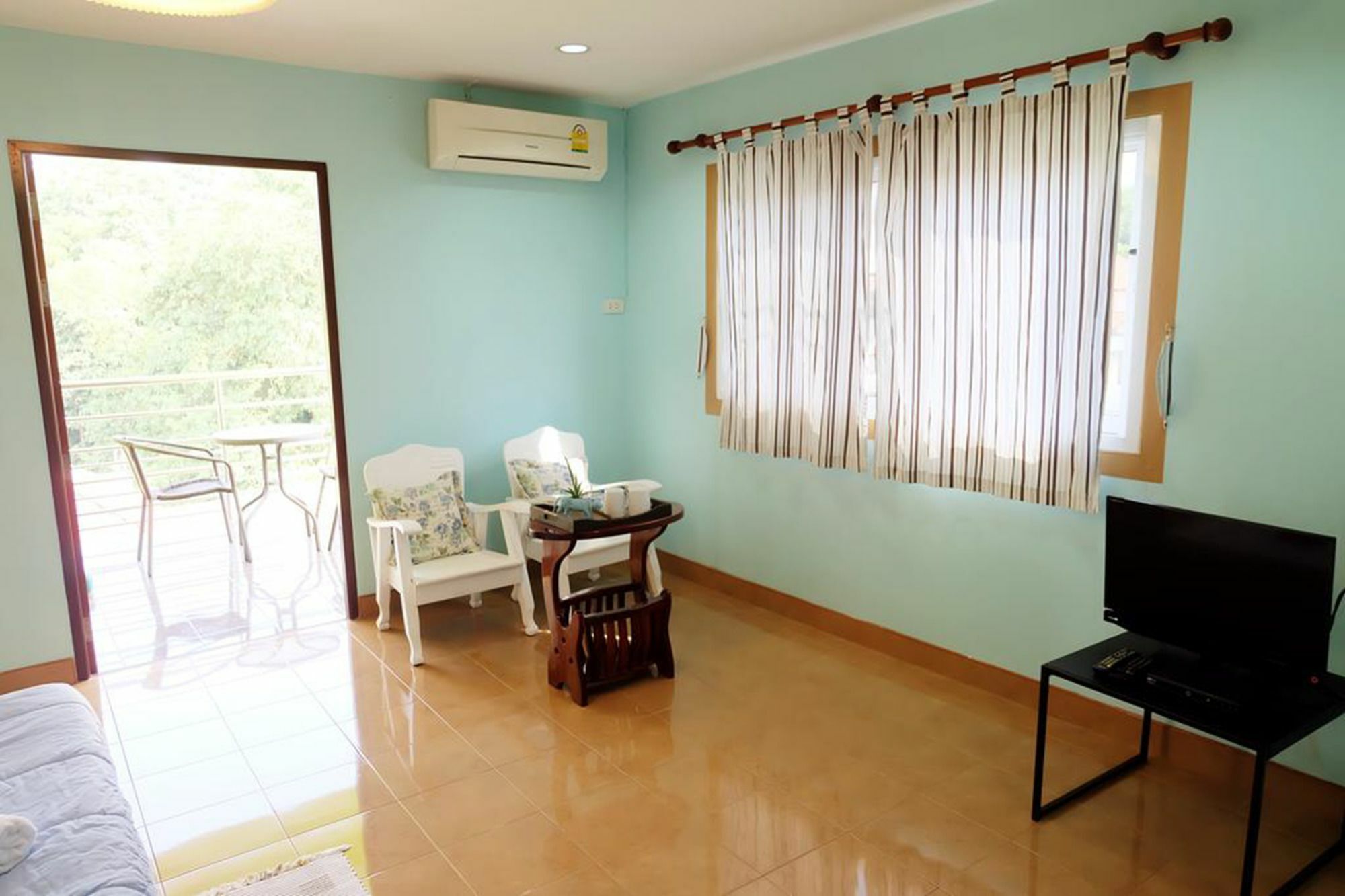 Green House At Trang Guesthouse Екстериор снимка